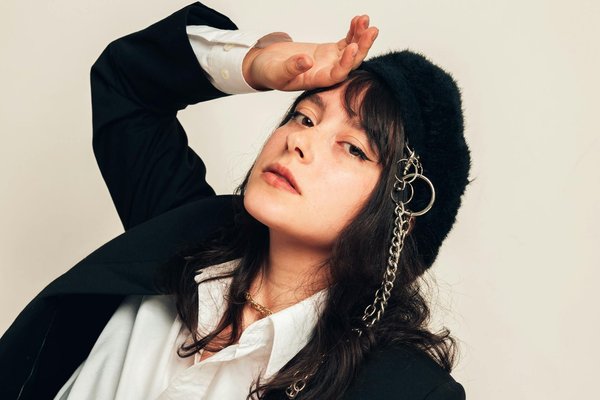 Tendencias Imperdibles en Moda Mujer para Brillar en Cada